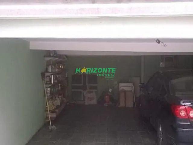 Sobrado com 212m² 3 quartos e 2 banheiros, à venda, no bairro Jardim Bela Vista em São José dos Campos