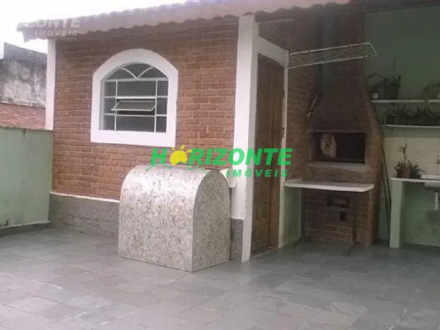 Sobrado com 212m² 3 quartos e 2 banheiros, à venda, no bairro Jardim Bela Vista em São José dos Campos