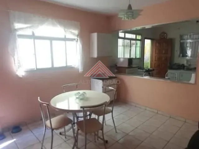 Sobrado com 155m² 3 quartos e 1 banheiro, à venda, no bairro Parque Boa Esperança em Mauá