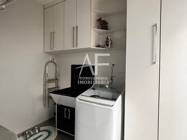 Sobrado com 250m², à venda, no bairro Caminho Novo em Taubaté