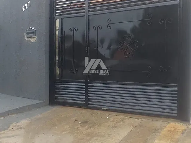 Sobrado com 105m² 2 quartos e 2 banheiros, à venda, no bairro Contorno em Ponta Grossa