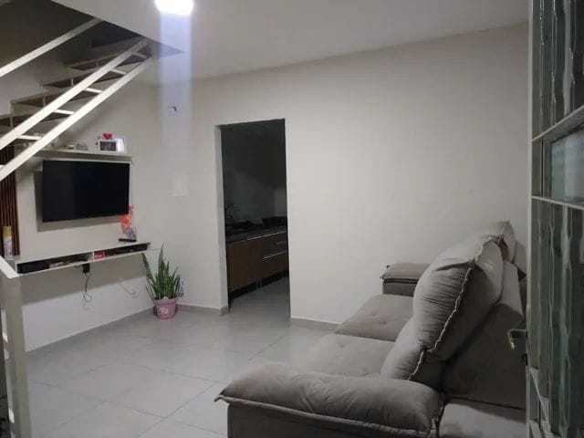 Foto do Sobrado - Sobrado com 2 dormitórios à venda, 158 m² por R$ 265.000,00 - Recanto Caeté - São José dos Campos/SP | INDEPENDENCE NEGOCIOS IMOBILIARIOS LTDA
