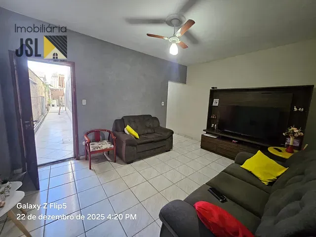 Sobrado com 160m² 2 quartos e 2 banheiros, à venda, no bairro Jardim Amália em Caçapava