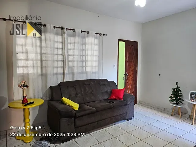 Sobrado com 160m² 2 quartos e 2 banheiros, à venda, no bairro Jardim Amália em Caçapava