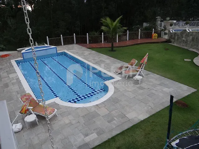 Sobrado com 1500m² 4 quartos e 7 banheiros, à venda, no bairro Roseira em Mairiporã