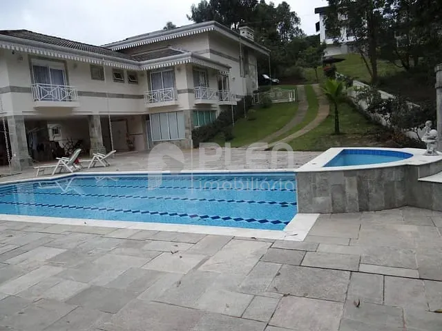 Sobrado com 1500m² 4 quartos e 7 banheiros, à venda, no bairro Roseira em Mairiporã