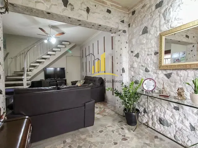 Sobrado com 160m² 4 quartos e 3 banheiros, à venda, no bairro Vila Regente Feijó em São Paulo