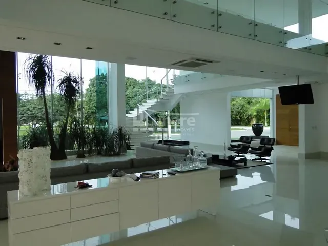 Sobrado com 3000m² 7 quartos e 9 banheiros, à venda, no bairro Acapulco em Guarujá