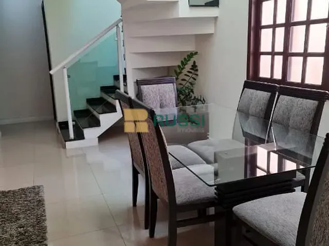 Sobrado com 132m² 3 quartos e 3 banheiros, à venda, no bairro Jardim Rodolfo em São José dos Campos