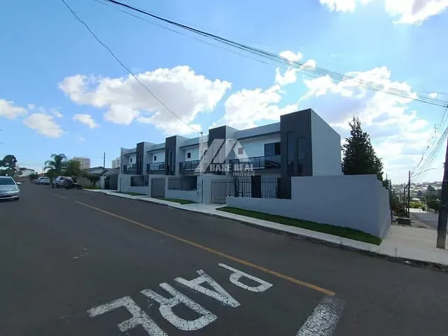 Sobrado 3 quartos e 1 banheiro, à venda, no bairro Orfãs em Ponta Grossa