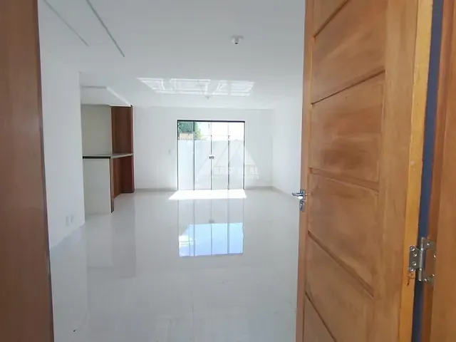 Sobrado 3 quartos e 1 banheiro, à venda, no bairro Orfãs em Ponta Grossa