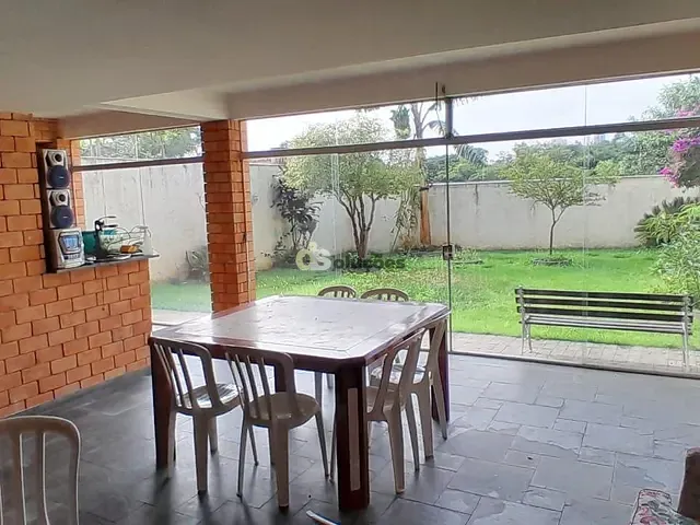 Sobrado 4 quartos e 4 banheiros, à venda ou para alugar, no bairro Jardim Leonor Mendes de Barros em São Paulo