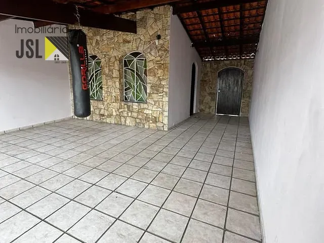 Sobrado 3 quartos e 2 banheiros, à venda, no bairro Jardim Maria Cândida em Caçapava