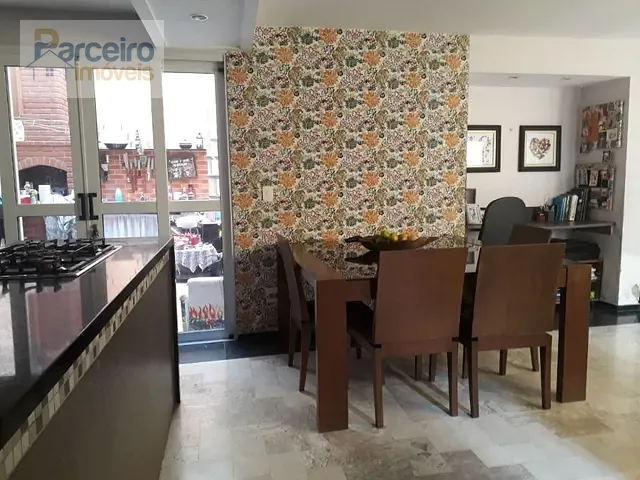 Casa 4 quartos e 4 banheiros, à venda, no bairro Jardim Brasília (Zona Leste) em São Paulo