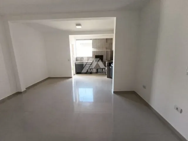 Sobrado 3 quartos e 3 banheiros, para alugar, no bairro Neves em Ponta Grossa