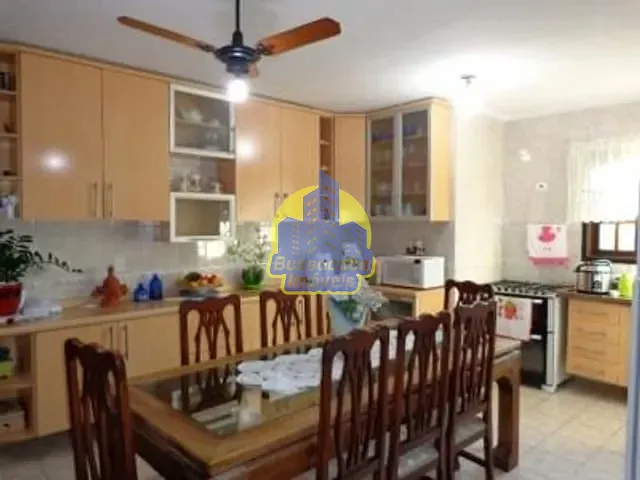 Sobrado com 200m² 3 quartos e 2 banheiros, à venda, no bairro Jaguaribe em Osasco