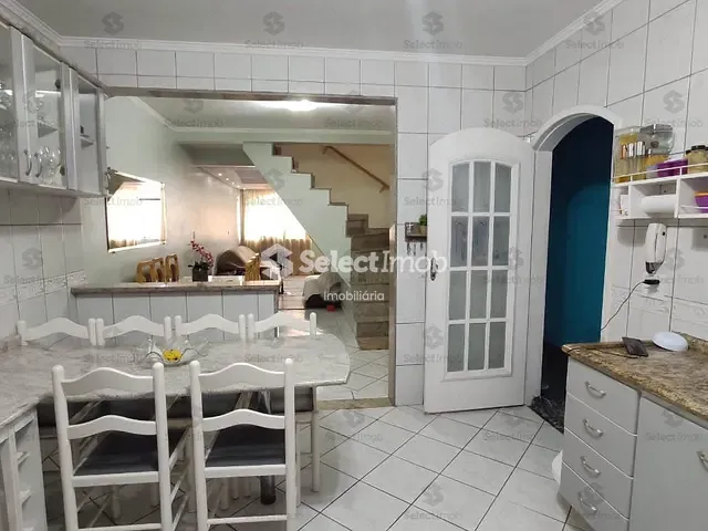 Sobrado com 350m² 3 quartos e 3 banheiros, à venda, no bairro Vila Feital em Mauá