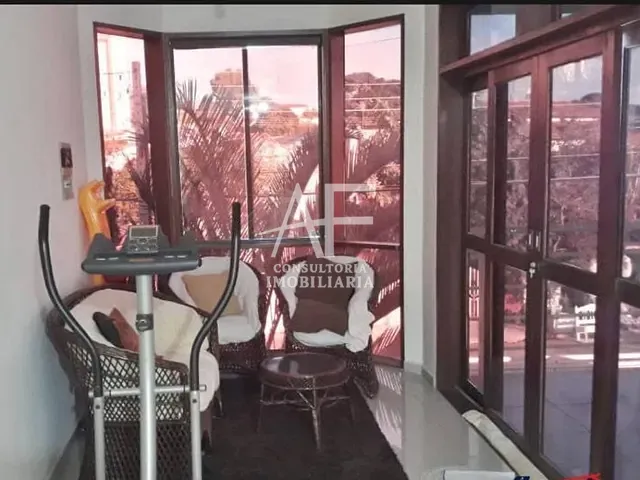 Sobrado com 350m² 4 quartos e 3 banheiros, à venda, no bairro Chácara do Visconde em Taubaté