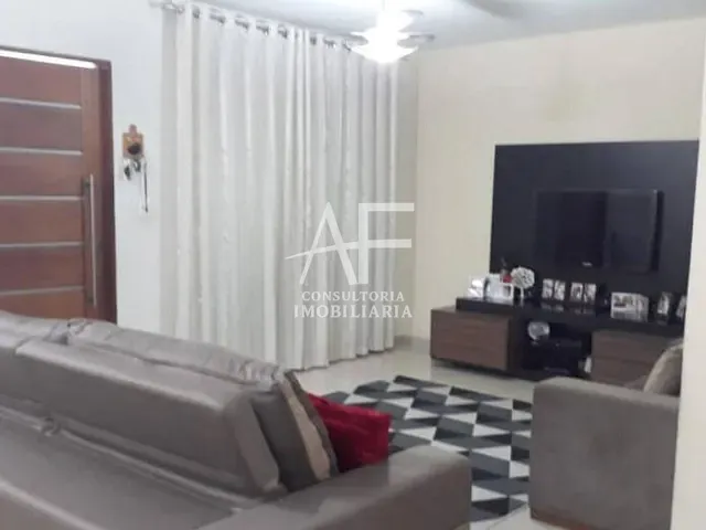 Sobrado com 350m² 4 quartos e 3 banheiros, à venda, no bairro Chácara do Visconde em Taubaté