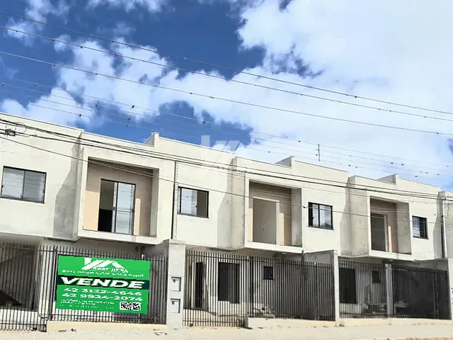 Sobrado com 150m² 3 quartos e 3 banheiros, à venda, no bairro Colônia Dona Luíza em Ponta Grossa