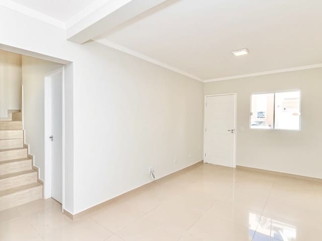 Sobrado com 127m² 3 quartos e 2 banheiros, à venda, no bairro Abranches em Curitiba