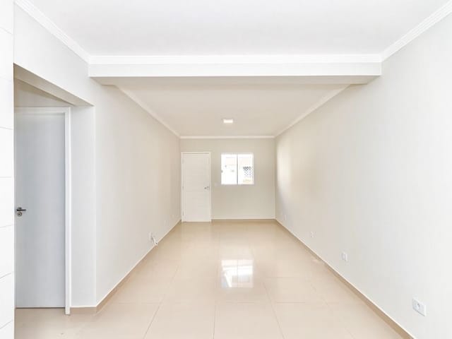 Sobrado com 127m² 3 quartos e 2 banheiros, à venda, no bairro Abranches em Curitiba
