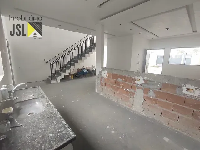 Sobrado com 175m² 2 quartos e 3 banheiros, à venda, no bairro Loteamento Parque do Museu em Caçapava