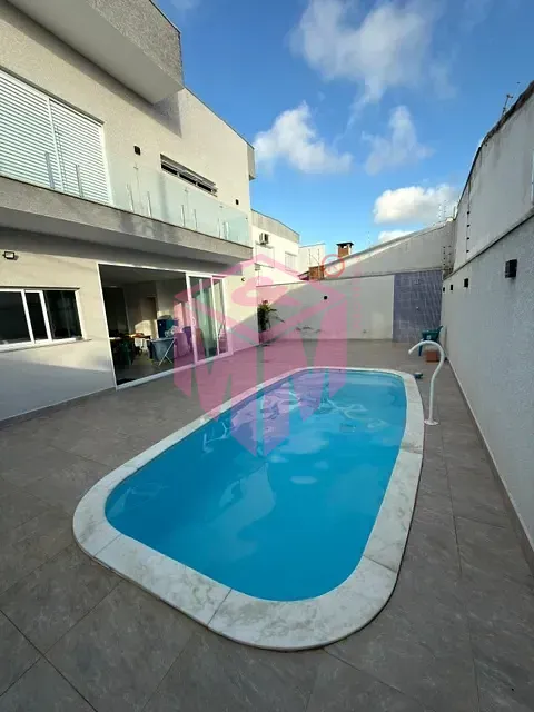 Sobrado, 3 quartos, 320 m² - Foto 1