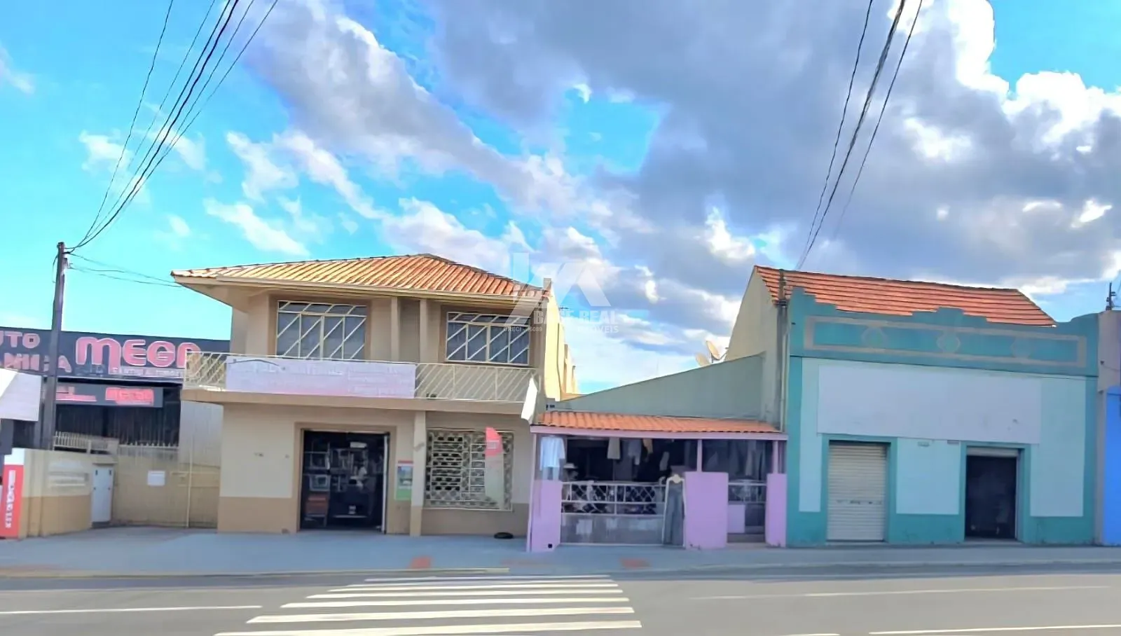 Sobrado à venda, Uvaranas, Ponta Grossa, PR — Uvaranas