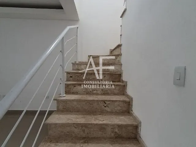 Sobrado com 119m² 3 quartos e 2 banheiros, à venda, no bairro Vila Areao em Taubaté