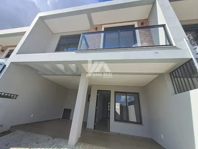 Sobrado com 113m² 3 quartos e 2 banheiros, à venda, no bairro Jardim Carvalho em Ponta Grossa