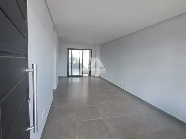 Sobrado com 113m² 3 quartos e 2 banheiros, à venda, no bairro Jardim Carvalho em Ponta Grossa
