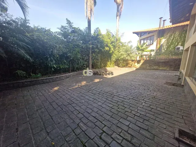 Sobrado 5 quartos e 7 banheiros, à venda ou para alugar, no bairro Sumaré em São Paulo