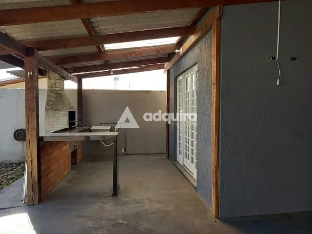 Sobrado 4 quartos e 2 banheiros, à venda, no bairro Jardim Carvalho em Ponta Grossa