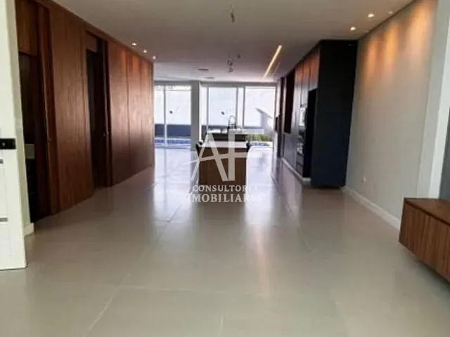 Sobrado com 250m² 3 quartos e 4 banheiros, à venda, no bairro Estiva em Taubaté