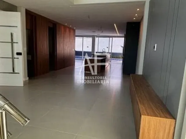 Sobrado com 250m² 3 quartos e 4 banheiros, à venda, no bairro Estiva em Taubaté