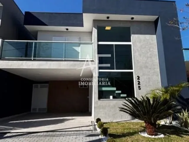 Sobrado com 250m² 3 quartos e 4 banheiros, à venda, no bairro Estiva em Taubaté