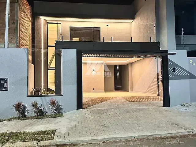 Sobrado com 160m² 3 quartos e 2 banheiros, à venda, no bairro Boqueirão em Guarapuava