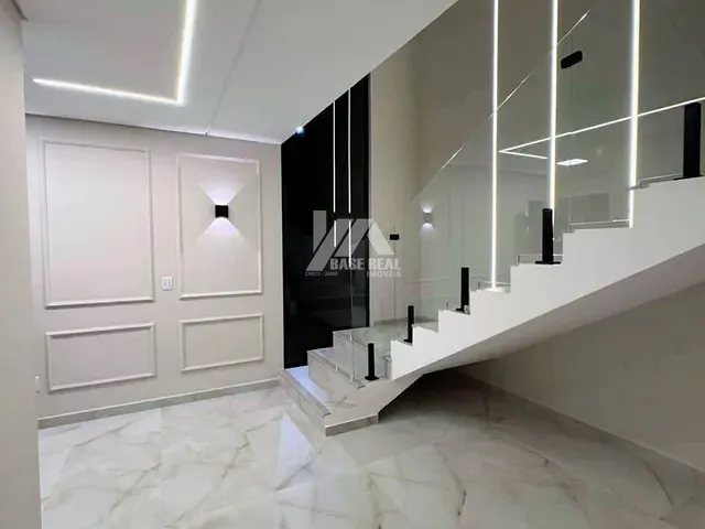 Sobrado com 160m² 3 quartos e 2 banheiros, à venda, no bairro Boqueirão em Guarapuava