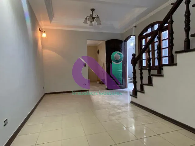 Sobrado com 180m² 3 quartos e 2 banheiros, à venda, no bairro Bussocaba em Osasco