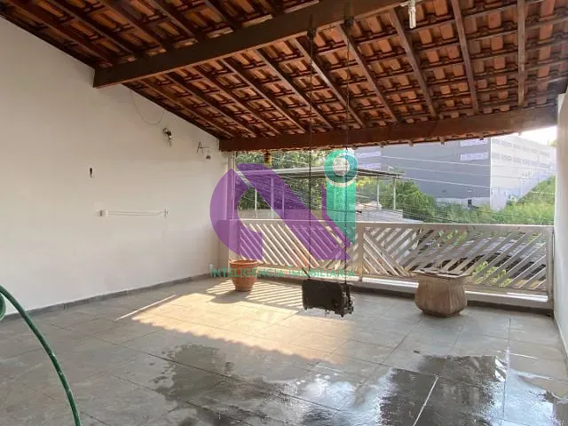 Sobrado com 180m² 3 quartos e 2 banheiros, à venda, no bairro Bussocaba em Osasco