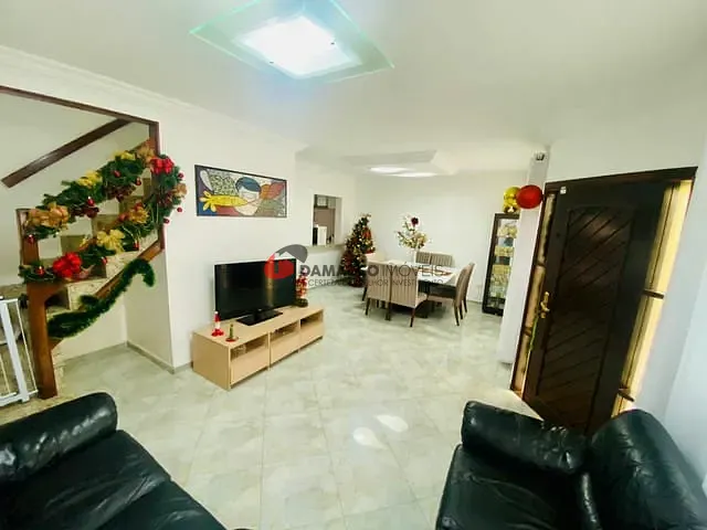 Sobrado com 215m² 4 quartos e 4 banheiros, à venda, no bairro Olímpico em São Caetano do Sul