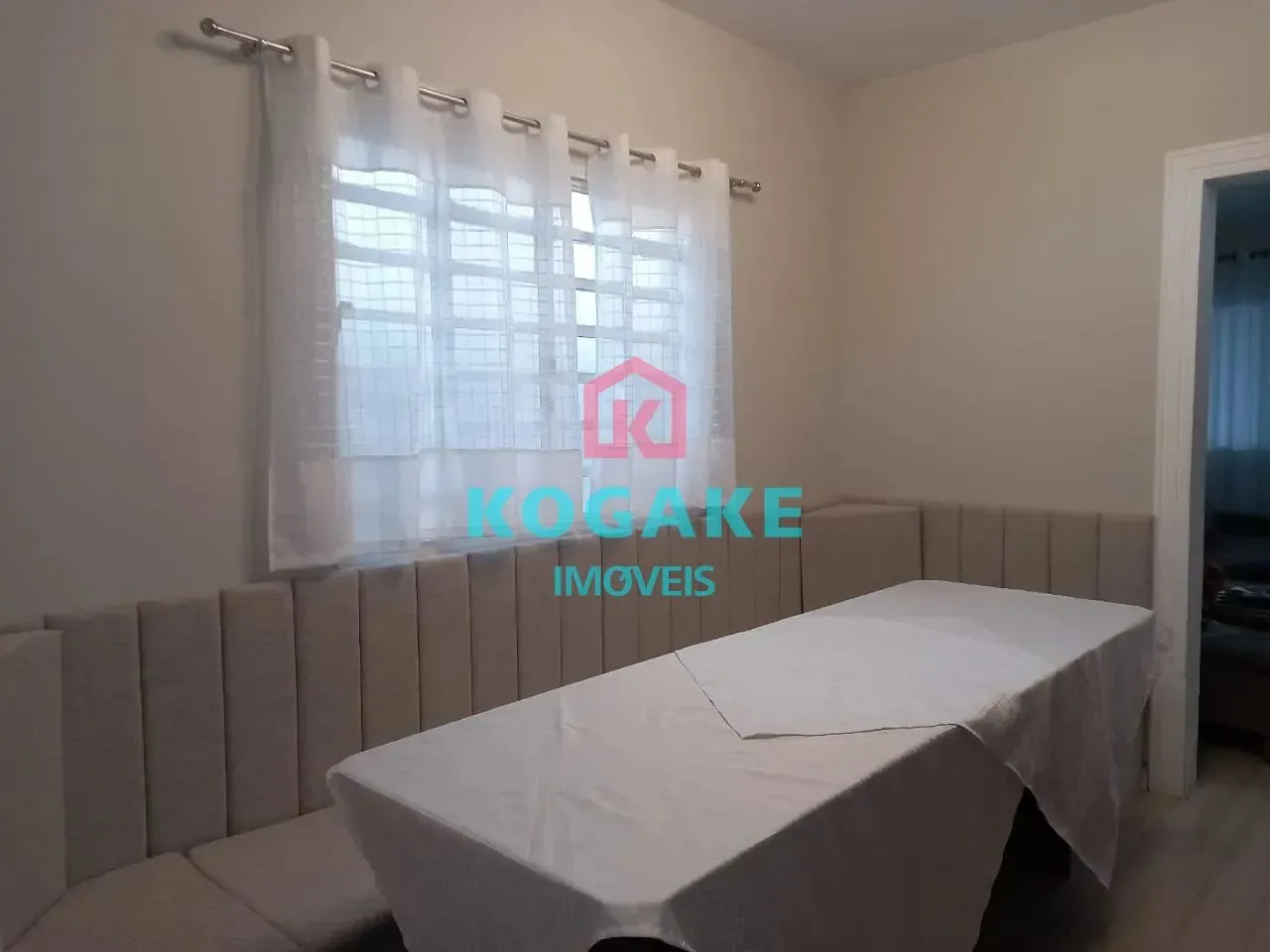 Sobrado, 4 quartos, 236 m² - Foto 1