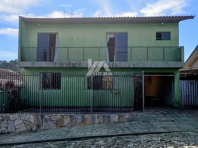 Sobrado com 288m² 5 quartos e 3 banheiros, à venda ou para alugar, no bairro Contorno em Ponta Grossa