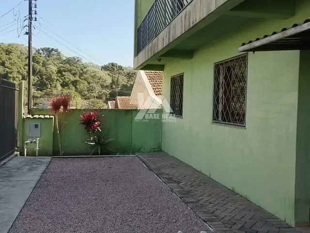 Sobrado com 288m² 5 quartos e 3 banheiros, à venda ou para alugar, no bairro Contorno em Ponta Grossa
