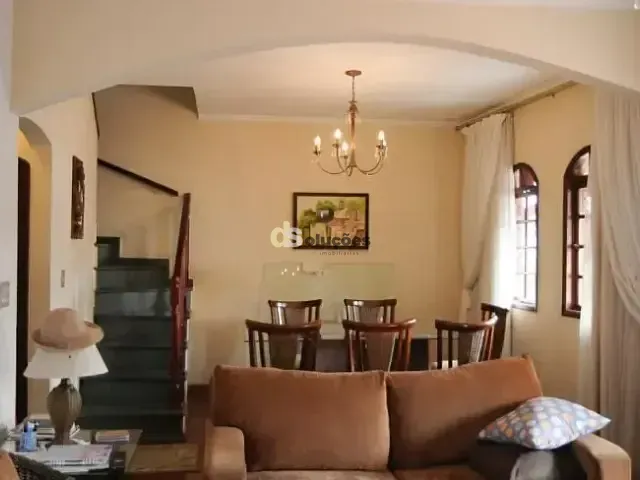 Sobrado 3 quartos e 4 banheiros, à venda, no bairro Vila Yara em São Paulo