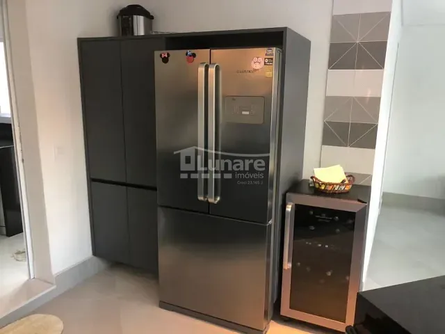 Sobrado com 450m² 4 quartos e 6 banheiros, à venda, no bairro Jardim Aracy em Mogi das Cruzes