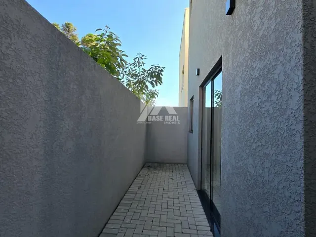 Sobrado com 125m² 3 quartos e 4 banheiros, à venda, no bairro Estrela em Ponta Grossa
