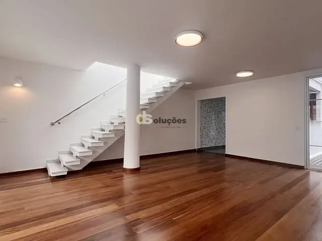 Sobrado 3 quartos e 3 banheiros, à venda, no bairro Vila Pompéia em São Paulo