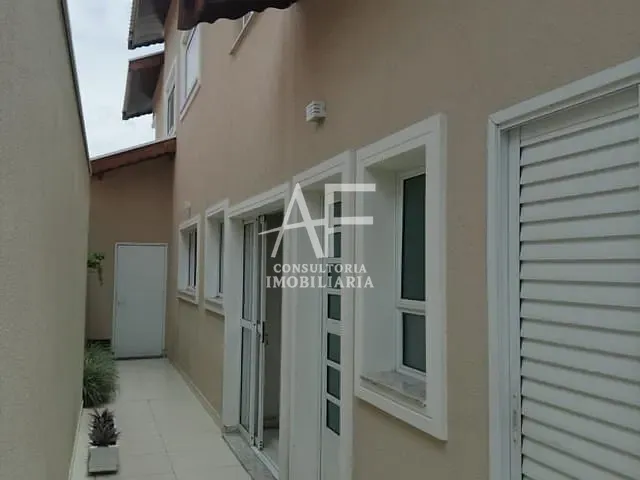 Sobrado com 300m² 5 quartos e 5 banheiros, à venda, no bairro Jardim Independência em Taubaté